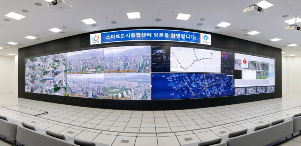 안양시 스마트도시통합센터(상황실).jpg